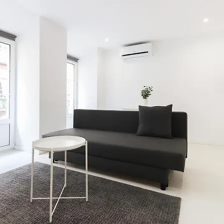 Graca Elegant By Homing דירה